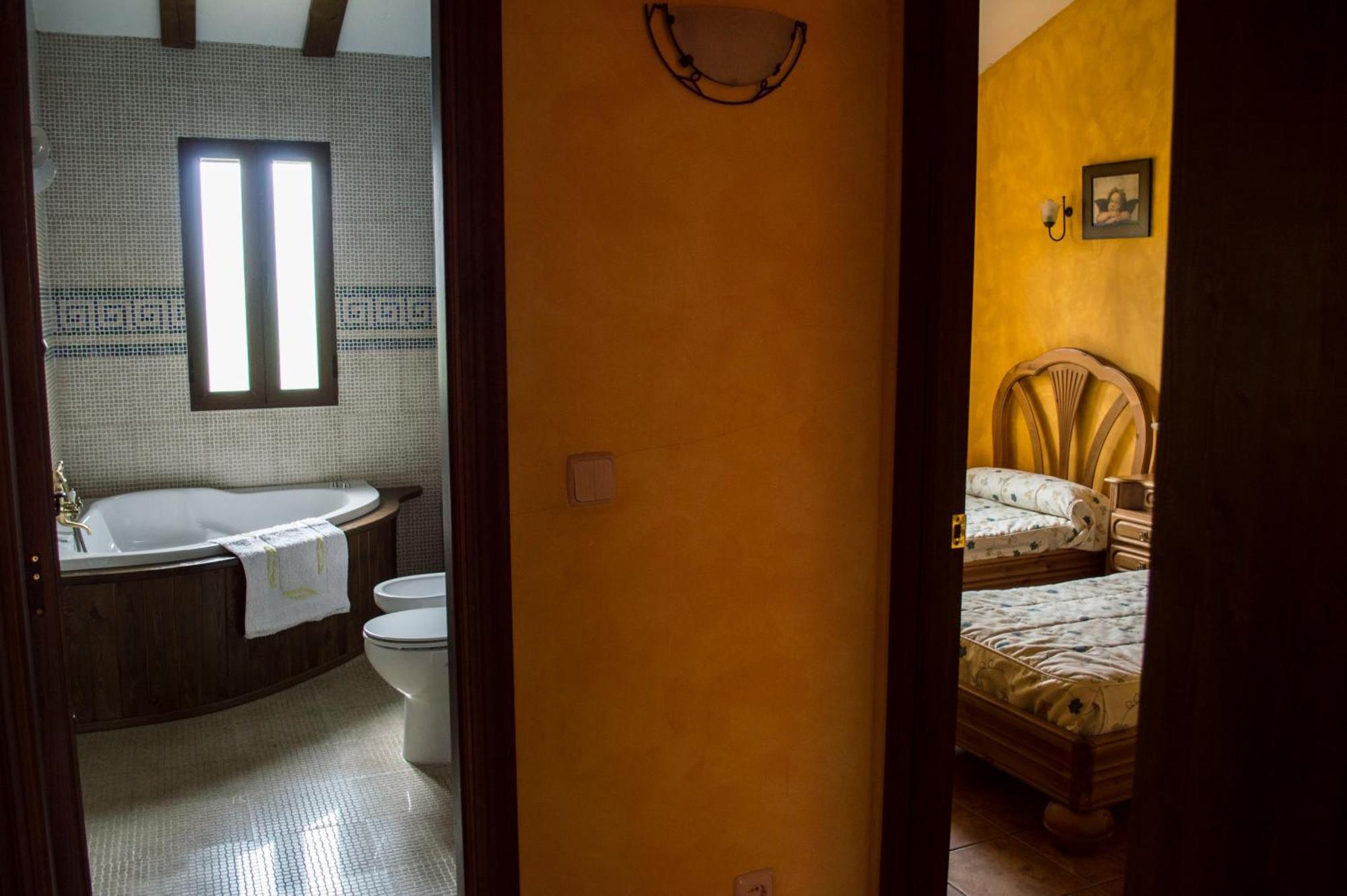 Apartamentos Rurales Alvado Тамахон Экстерьер фото