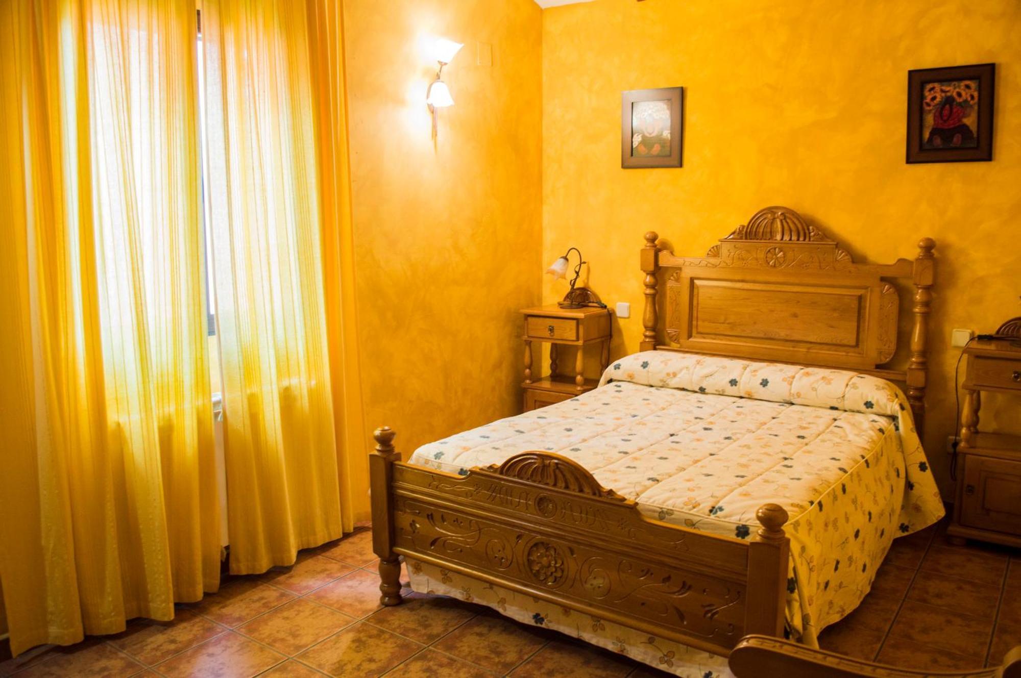 Apartamentos Rurales Alvado Тамахон Экстерьер фото